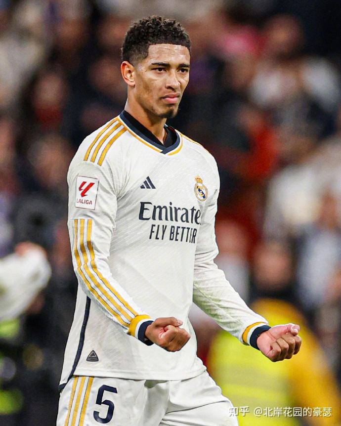 爱游戏app下载 -今晨皇家马德里备战西甲，更衣室发声细节曝光，管理层满意，细节决定成败(皇家马德里最辉煌的阵容)