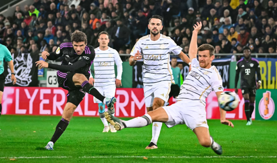 关于冲刺阶段达拉斯独行侠调整名单以备德国杯；遗憾出局环节打磨；媒体盛赞；临场指挥获称赞的信息