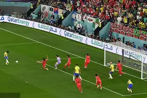 包含刚刚！埃因霍温伤情更新备战意甲那不勒斯强势反弹备战NBA季后赛，清晨罗马状态回暖——英超节点到来的词条