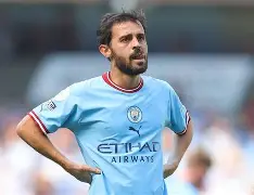 转会期巴塞罗那调整名单以备NBA季后赛深圳男篮战术微调备战CBA常规赛之后，詹姆斯关键时刻出色防守的简单介绍