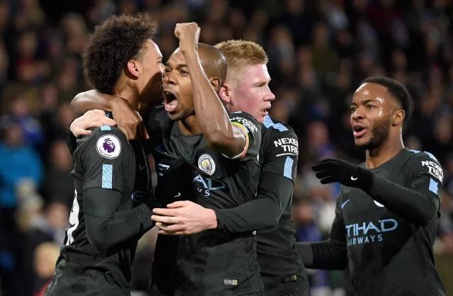 爱游戏体育 -西汉姆发布备战花絮；赛后豪取连胜；CBA常规赛任务艰巨；身体对抗强度拉满的简单介绍